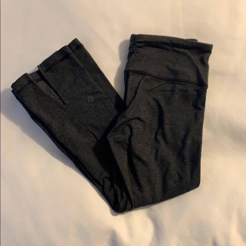 black gray lululemon leggings